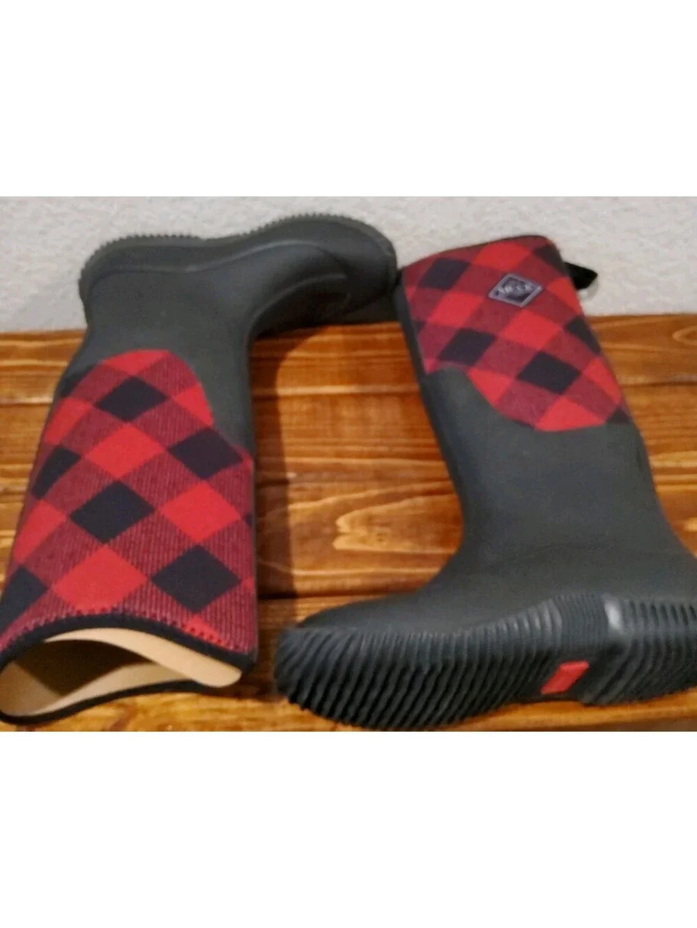 The Original Muck Boot Company Hale Buffalo Plaid Women's 6 Waterproof Neoprene